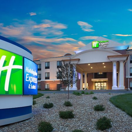 Holiday Inn Express Hotel & Suites Concordia Us 81 By Ihg Exterior foto